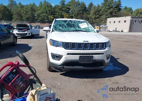 2021 Jeep Compass Latitude 4X4 from USA, damaged, VIN 3C4NJDBB9MT576557